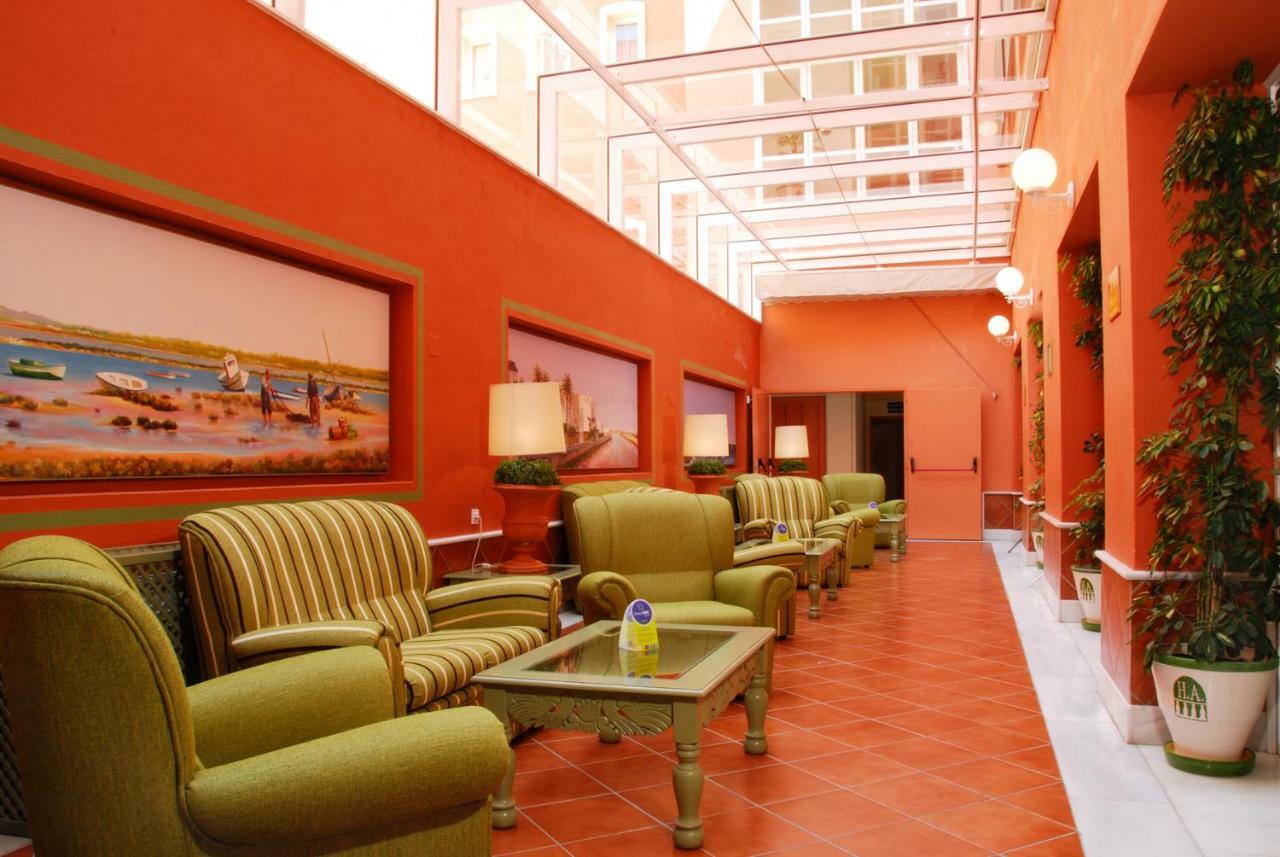 Hotel Alboran Chiclana Chiclana de la Frontera Zewnętrze zdjęcie